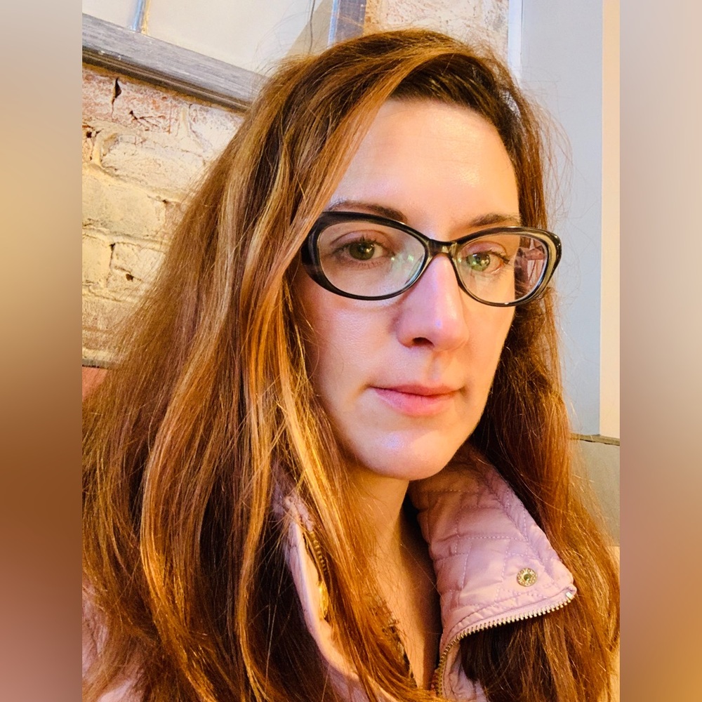 Meet your Posher, Desislava